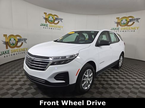 Certified 2023 Chevrolet Equinox LS w/ Driver Confidence II Package image 3