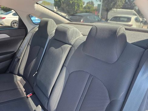 Used 2018 Hyundai Sonata SE FWD image 16