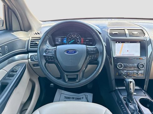 Used 2019 Ford Explorer XLT w/ Equipment Group 202A FWD image 27