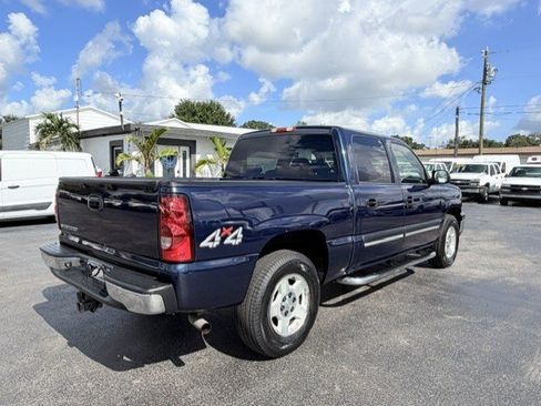 Used 2006 Chevrolet Silverado 1500 LT w/ Onstar Plus Package AWD/4WD image 6