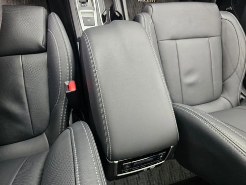 Used 2023 Subaru Ascent Limited w/ Technology Package image 23