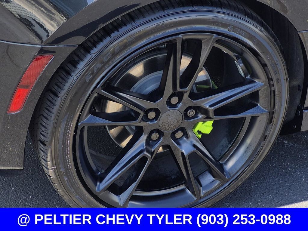 Used 2022 Chevrolet Camaro LT w/ RS Package RWD image 7