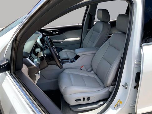 Used 2018 GMC Acadia SLT FWD image 8