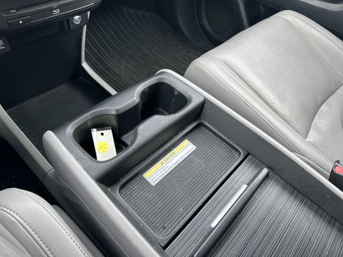 Used 2018 Honda Odyssey Elite image 35