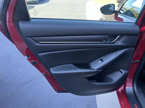 Used 2021 Honda Accord Sport image 31