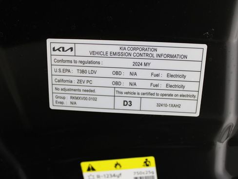 Used 2024 Kia EV6 Wind w/ Wind Technology Package RWD image 36