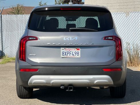 Used 2022 Kia Telluride LX AWD/4WD image 4