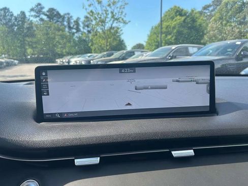 Used 2024 Genesis Electrified GV70 Advanced image 13