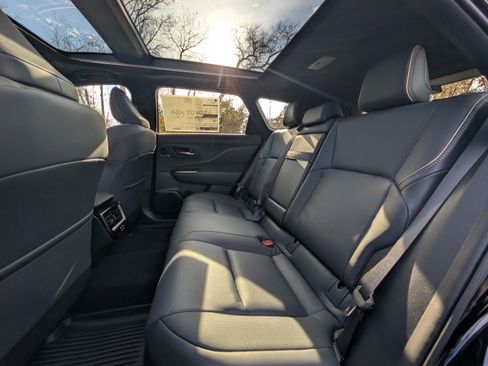 New 2025 Toyota Crown Signia image 30