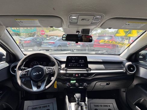 Used 2022 Kia Forte LXS FWD image 22