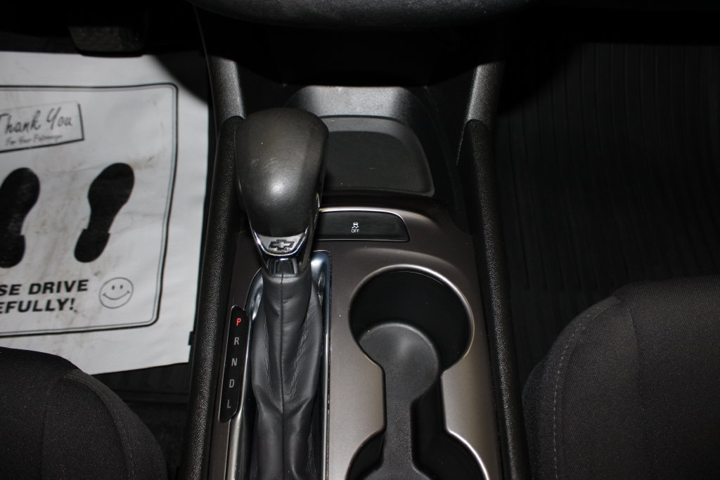 Used 2022 Chevrolet Malibu LS FWD image 13