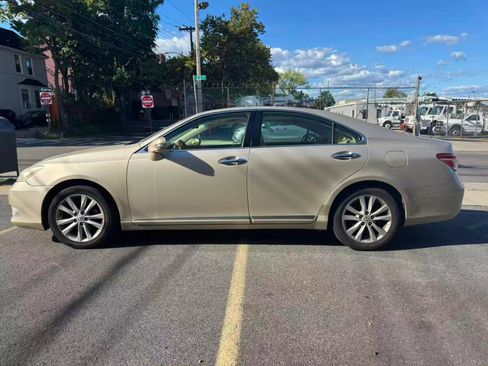 Used 2010 Lexus ES 350 image 3