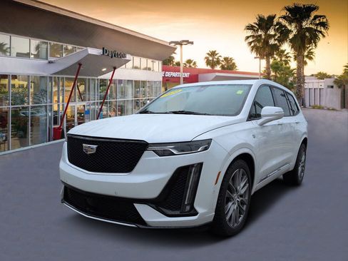 Used 2020 Cadillac XT6 Sport image 7