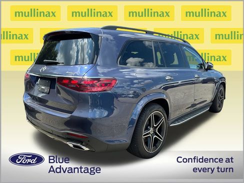 Used 2025 Mercedes-Benz GLS 450 4MATIC image 2