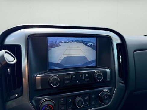 Used 2018 Chevrolet Silverado 1500 LT w/ LT Eassist Package RWD image 19