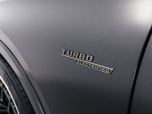 Used 2024 Mercedes-Benz GLC 43 AMG 4MATIC image 36