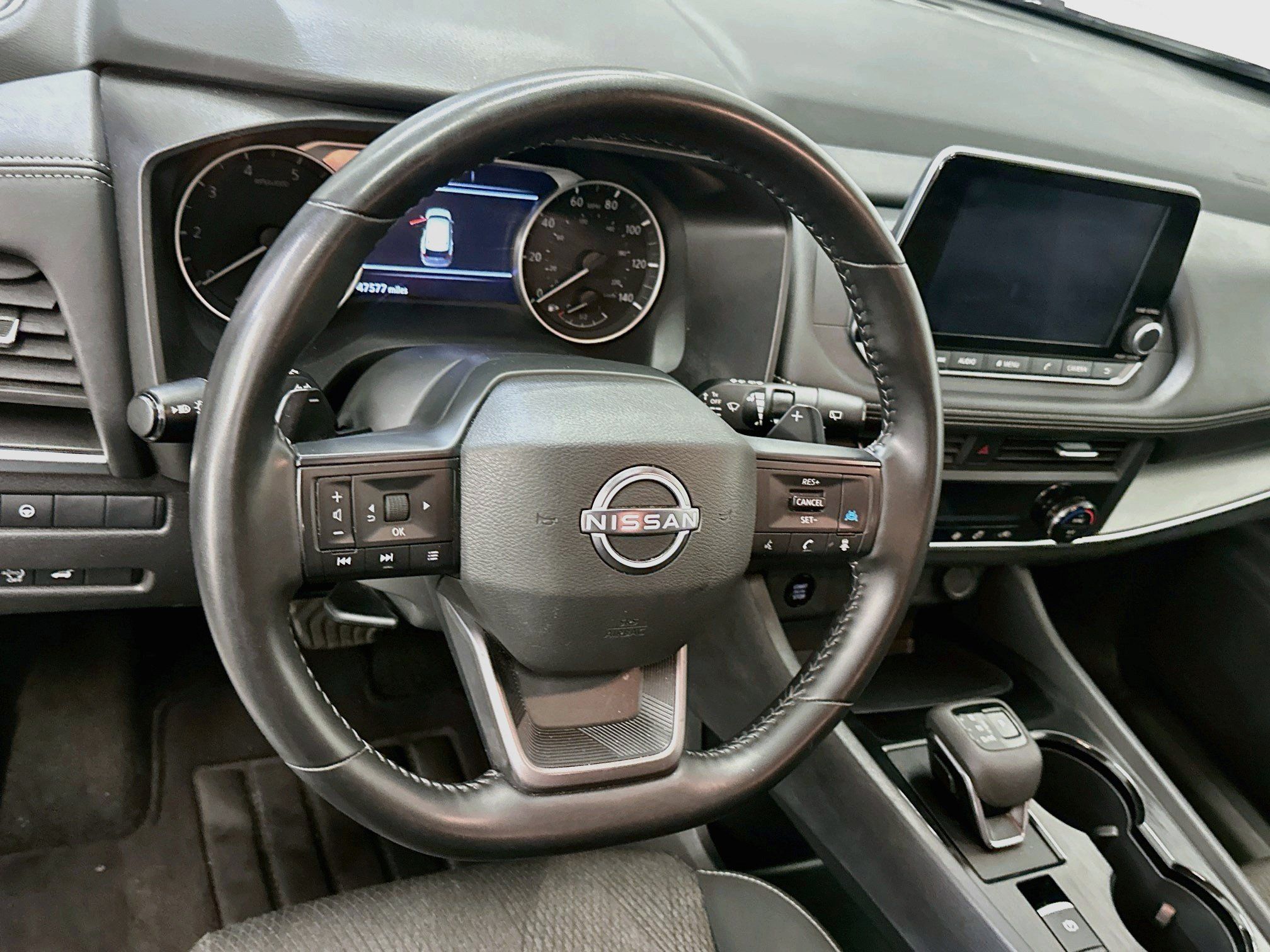 Used 2025 Nissan Rogue SV AWD/4WD image 18