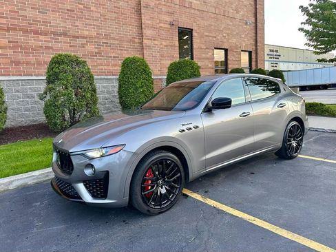 Used 2022 Maserati Levante Modena AWD/4WD image 8