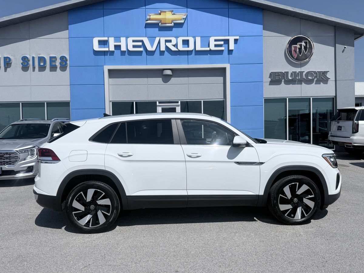 Used 2024 Volkswagen Atlas Cross Sport SE FWD image 8