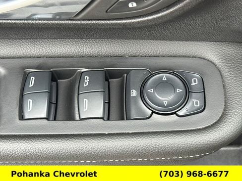 Used 2024 GMC Terrain SLT w/ Elevation Edition FWD image 19