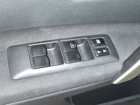 Used 2015 Nissan Rogue S FWD image 27