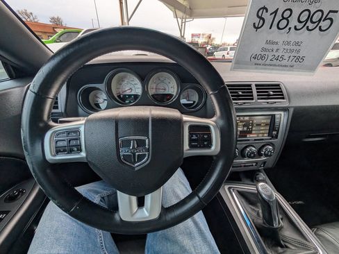 Used 2013 Dodge Challenger R/T image 10