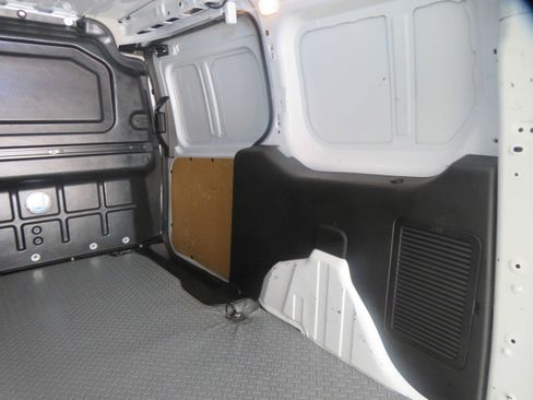 Used 2022 Ford Transit Connect XL FWD image 26
