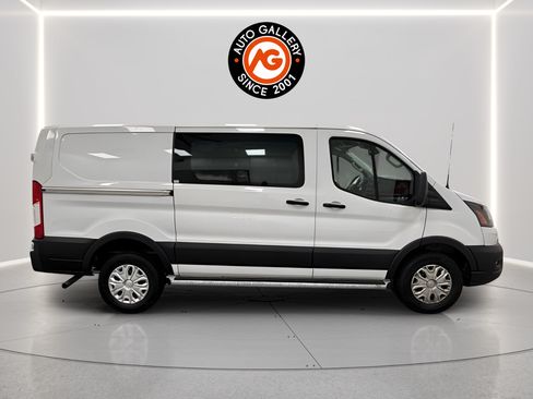 Used 2025 Ford Transit 250 Low Roof w/ Exterior Upgrade Package RWD image 3
