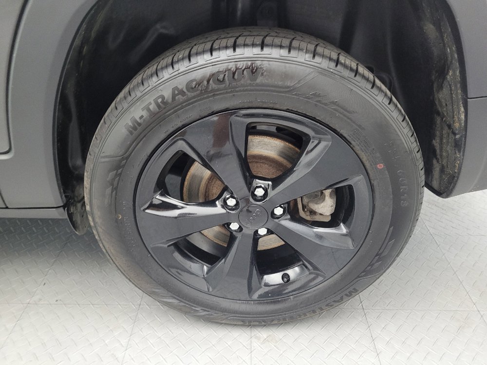 Used 2021 Jeep Cherokee Latitude Plus AWD/4WD image 31