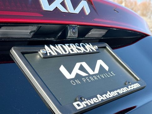 Used 2023 Kia Carnival LX image 15