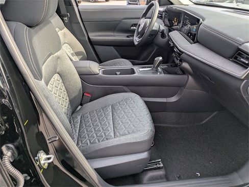 New 2026 Nissan Kicks SV w/ SV Premium Package image 30