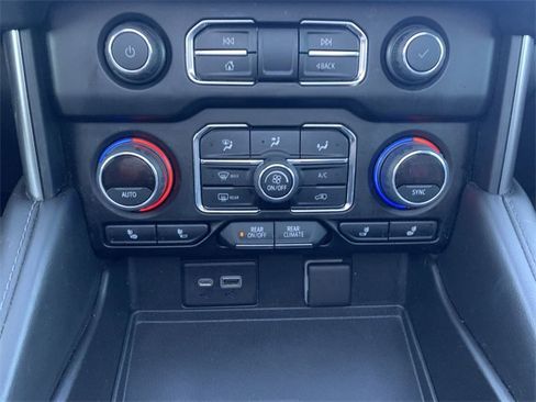 Certified 2022 Chevrolet Tahoe LT w/ LT Signature Package image 17