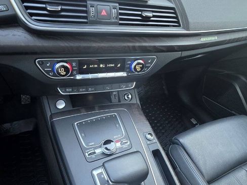 Used 2018 Audi Q5 Prestige w/ Prestige Package AWD/4WD image 16
