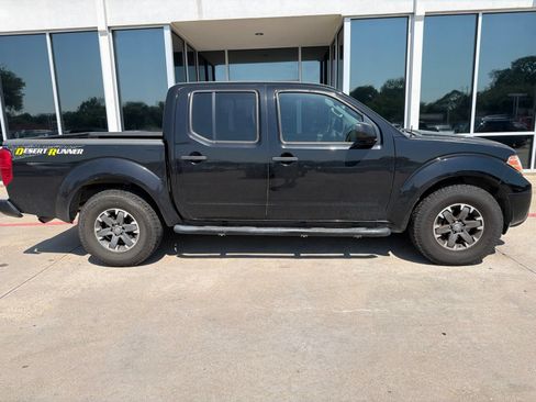 Used 2015 Nissan Frontier Desert Runner RWD image 5
