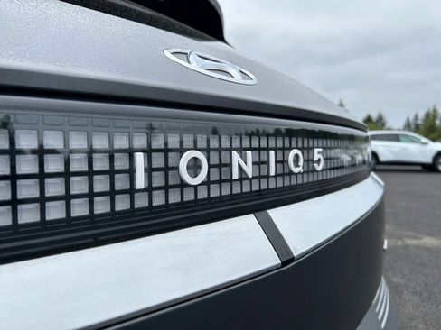 Used 2024 Hyundai Ioniq 5 Limited AWD/4WD image 35