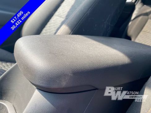 Used 2019 Chevrolet Equinox LT w/ Driver Convenience Package FWD image 29