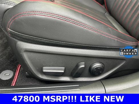 Used 2025 Genesis G70 2.5T w/ Sport Prestige Package image 10