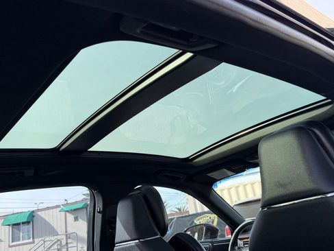 Used 2017 Lincoln Continental Reserve w/ Technology Package image 56