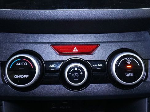 Used 2023 Subaru Crosstrek 2.0i Premium image 31