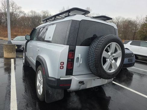 Used 2023 Land Rover Defender 110 S image 8