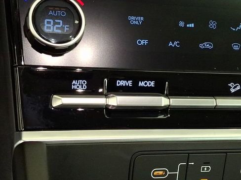 New 2026 Hyundai Santa Fe SE image 17