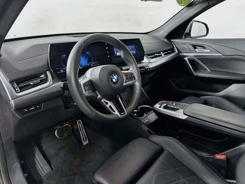 Used 2025 BMW X2 xDrive28i AWD/4WD image 3