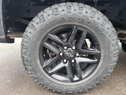 Used 2021 Chevrolet Silverado 1500 Custom Trail Boss w/ Midnight Edition image 13