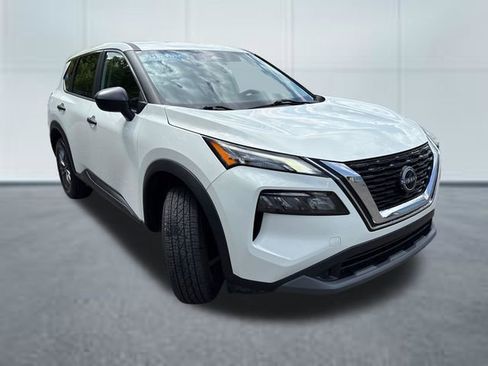 Used 2023 Nissan Rogue S AWD/4WD image 5