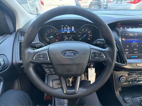 Used 2018 Ford Focus SEL image 16