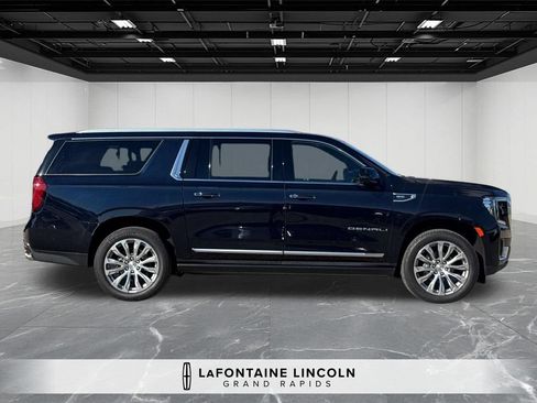 Used 2023 GMC Yukon XL Denali w/ Denali Reserve Package AWD/4WD image 6