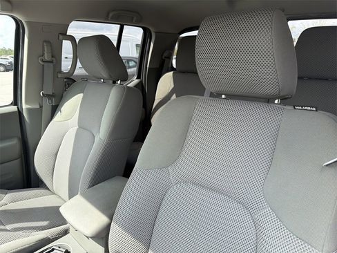 Used 2017 Nissan Frontier SV w/ SV Value Truck Package image 13