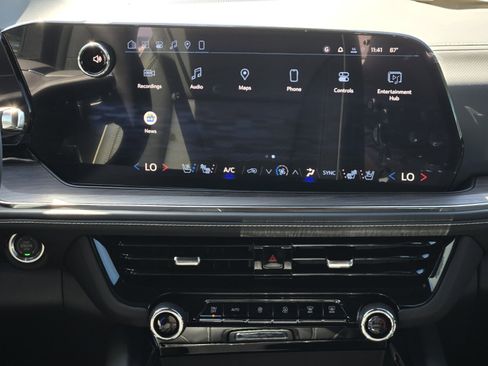 New 2026 Chevrolet Suburban Premier image 10