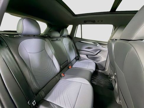 New 2026 Volkswagen Tiguan SE R-Line FWD image 28