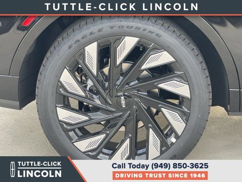 New 2026 Lincoln Nautilus Reserve image 11